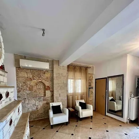 #als- Stone Maisonette In 팔리오우리