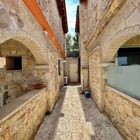 Willa #als- Stone Maisonette In *