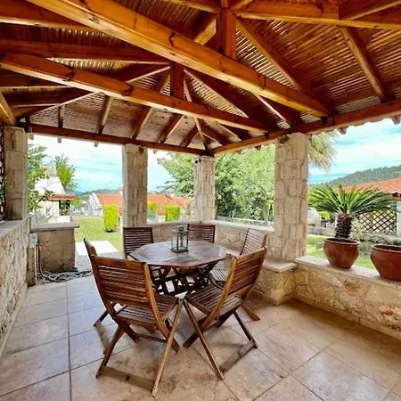 Willa #als- Stone Maisonette In *